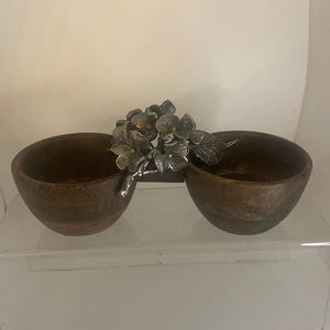 Mud Pie nut dish with metal dogwood flowers.
